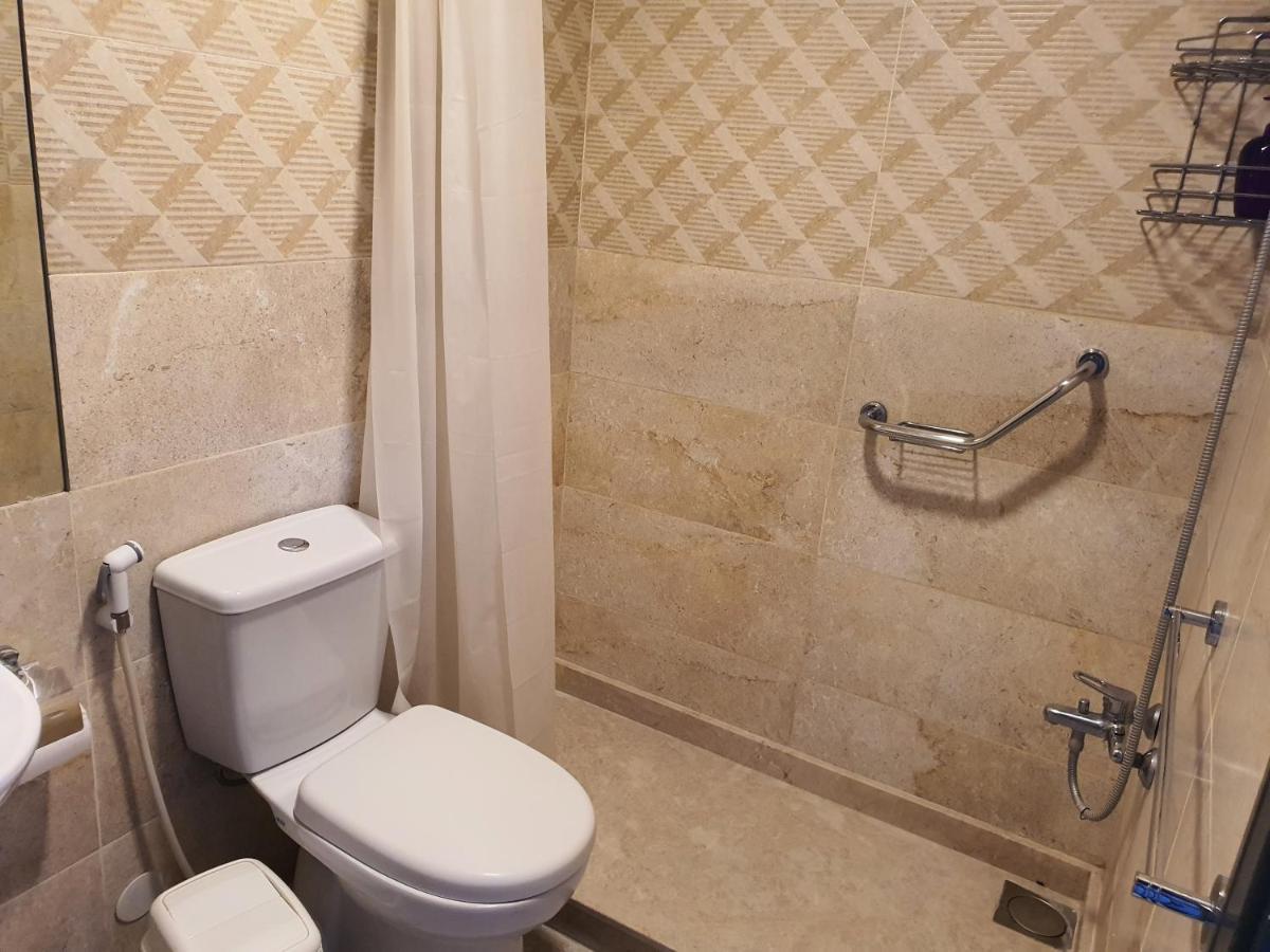 Azur Suites Hotel & Apartments El Mina Exterior photo